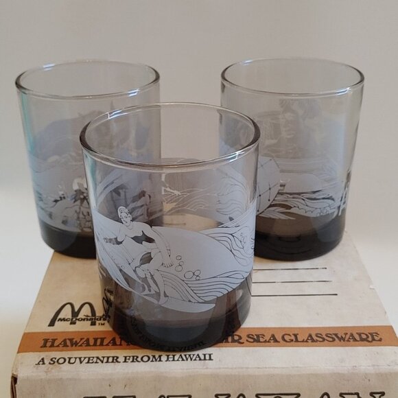 VINTAGE McDonald's Hawaii Sea Glasses Comes with 3 Smokey Glasses McDonald's Haw - Picture 2 of 11
